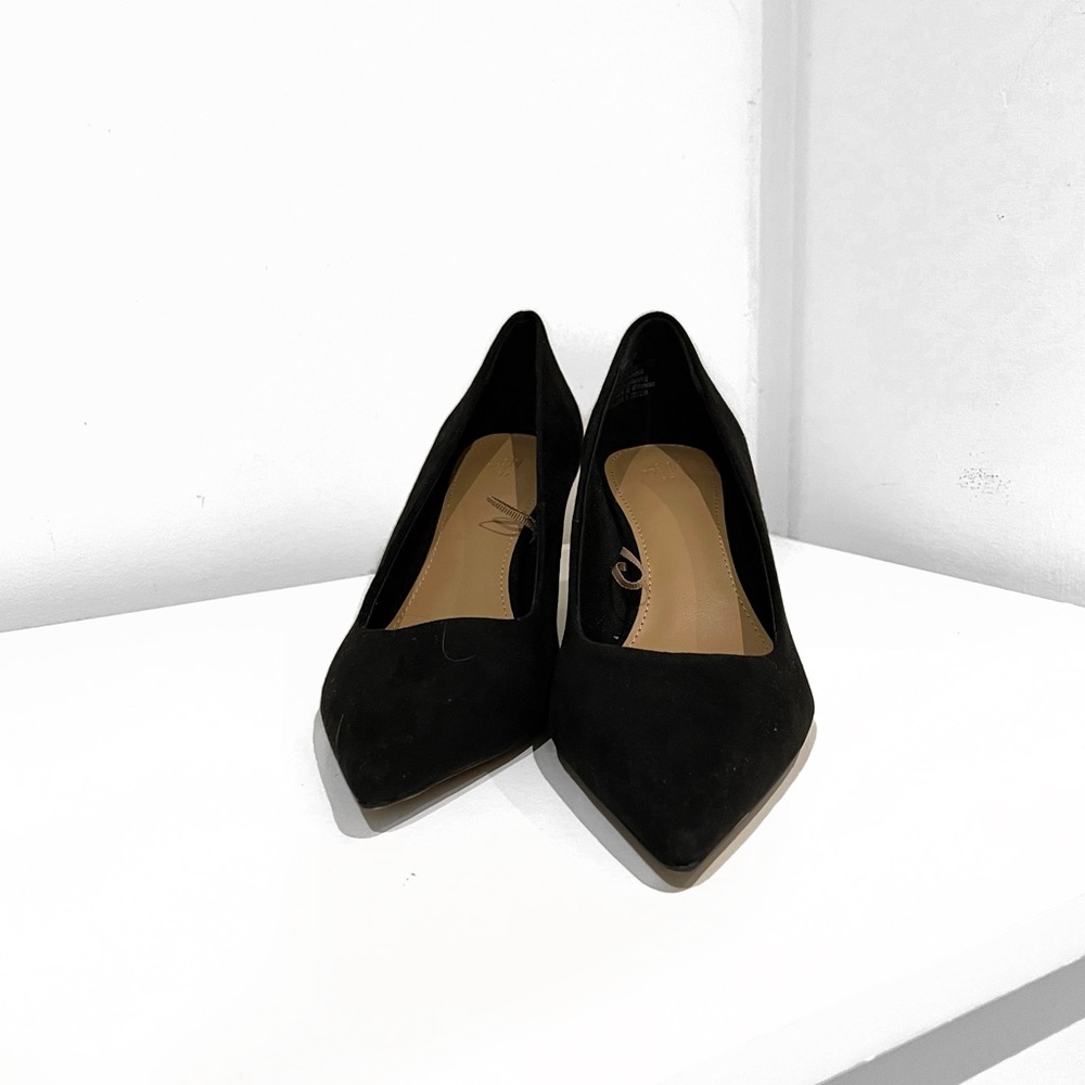 H&M Black Pointed Toe Pumps Size 6 1/2